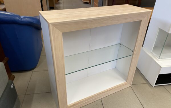 196 otevřená skříňka světlý javor a bílá ,lze i zavěsit 88x30x88cm za 980Kč