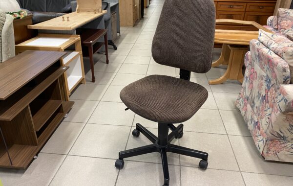 257 otočná kancelářská židle -melírovaný potah za 580Kč