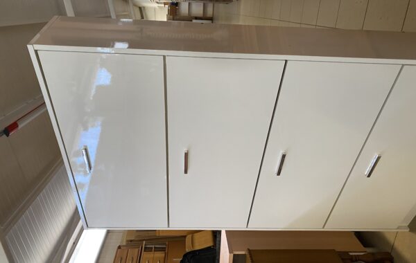 367  výklopný velký botník v bílém lesku  93x25x162cm za 2340Kč