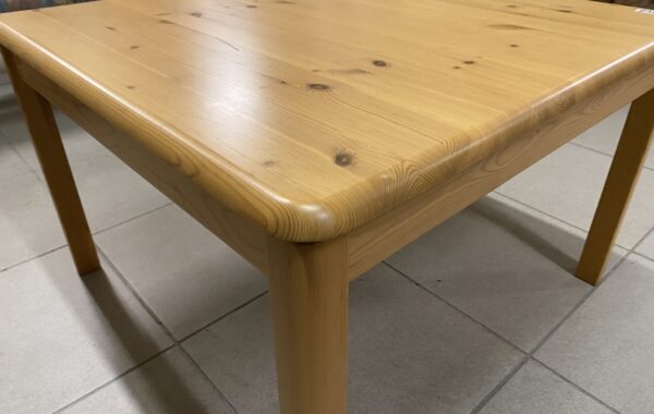 875 borovicový konferenční stolek 75x75x48cm za 1240Kč