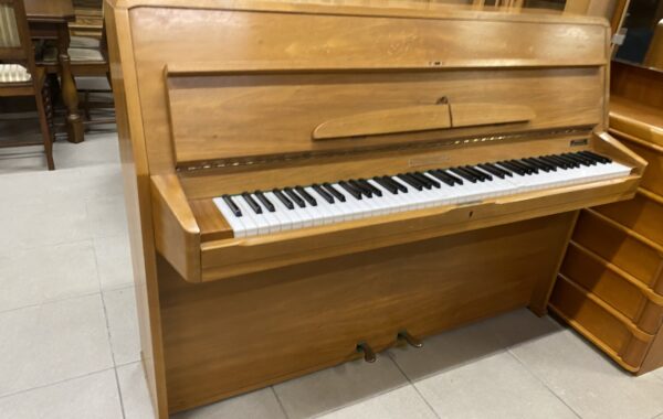 916 Piano zn.Rippen ,velmi dobrý stav ,140x50x106cm za 14870Kč