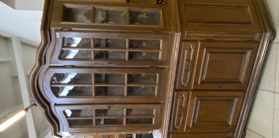 639 dubový příborník ze dvou dílů s obloukem  154x43x198cm za 6930Kč