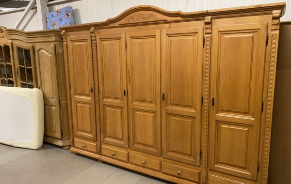 222 velká smrková šatní skříň 282x63x212cm bez laku-jen voskovaná za 8940Kč