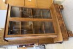 546 prosklená vitrina se šuplíky 122x47x170cm za 2760Kč