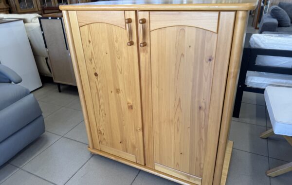 624 dvoudvéřová borovicová komoda 100x52x106cm za 3230Kč