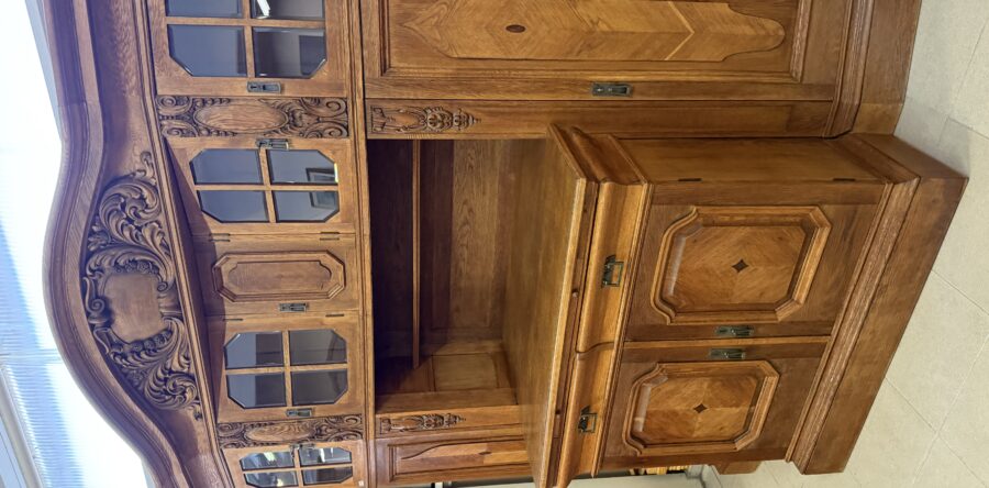 663 Historický příborník z r.1913-dubový masív 245x80x250cm za 23450Kč