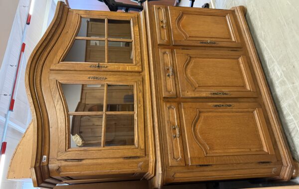 661 dubový dvoudílný příborník -vrchní díl jde zavěsit 167x52x190cm za 8760Kč