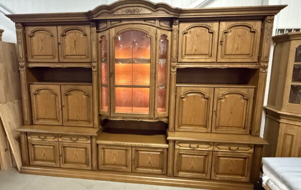 804 rustikální dubová stěna 325x55x220cm za 13830Kč