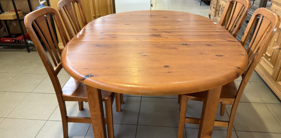 799 borovicový jídelní+rozkládcí stůl pr.116cm a čytři židle z masívu za 6740Kč