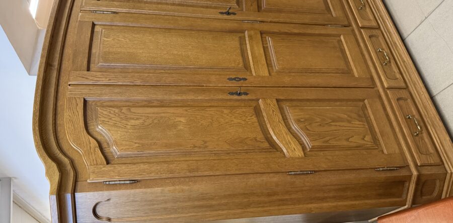 978 dubová štíhlá třídveřová,tříšuplíková skříň 165x50x184cm za 5890Kč