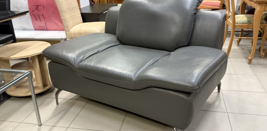 518 velké hnědé křeslo nové-jen vystavené ,ekokůže 135 x 93cm za 2470kč