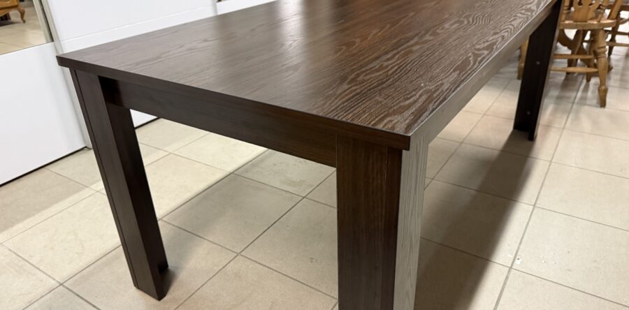 127 zánovní moderní tmavý jídelní stůl  180x90x75cm za 2870Kč