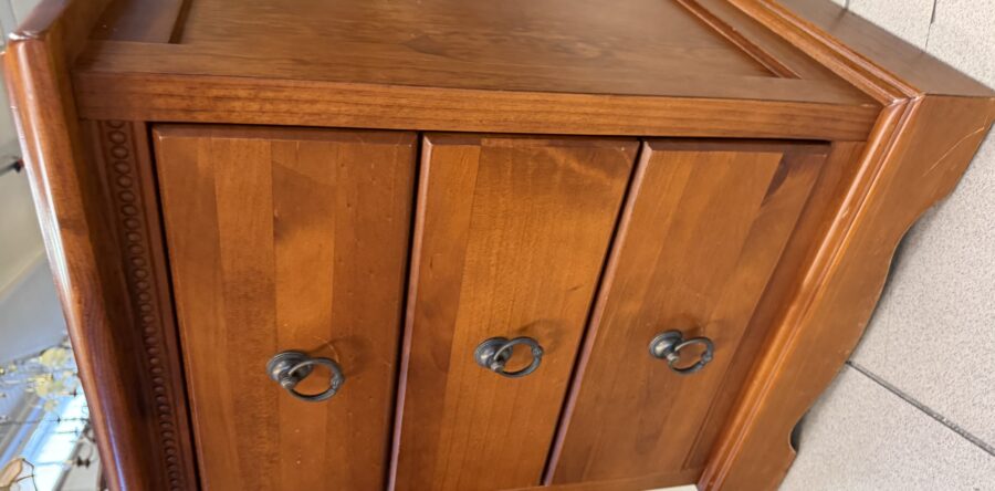 351 komoda tříšuplíková,,Antická třešeň” made in Italy 51x45x68cm  2340Kč