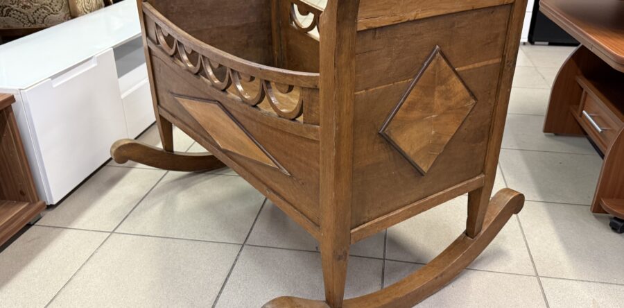 384 dubová rustikální kolébka 105x50x80cm za 2870Kč