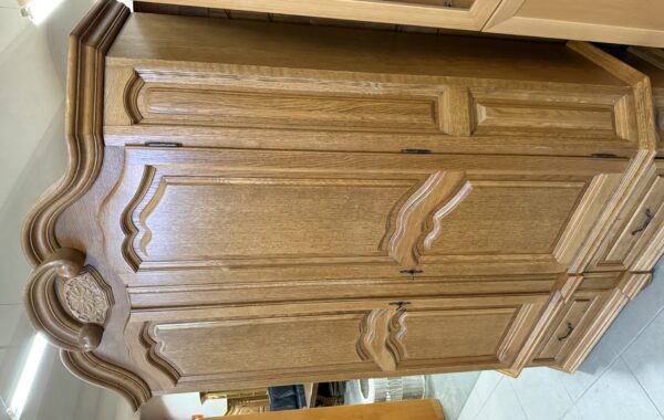 415 rustikální dubová šatní skříň s šuplíky 150x56x212cm za 8970Kč