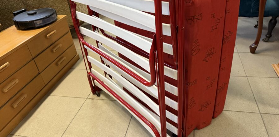 431 Metzeler -skládací pevná postel s matrací 190x80cm za 1340Kč