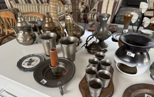 006 porcelán,skleničky a keramika- výběr z několika stovek kusů a sad