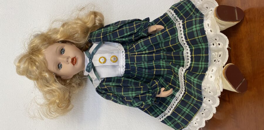 007 Holandské sbírkové panenky s porcelánovými hlavami  5 kusů 490Kč