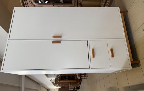 689 kvalitní nová skříň z Mobelix 100 x 52,5 x 180cm za 5890Kč