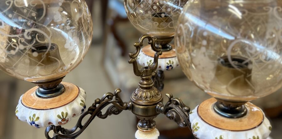 009 výběr ze třiceti lustrů a svítidel