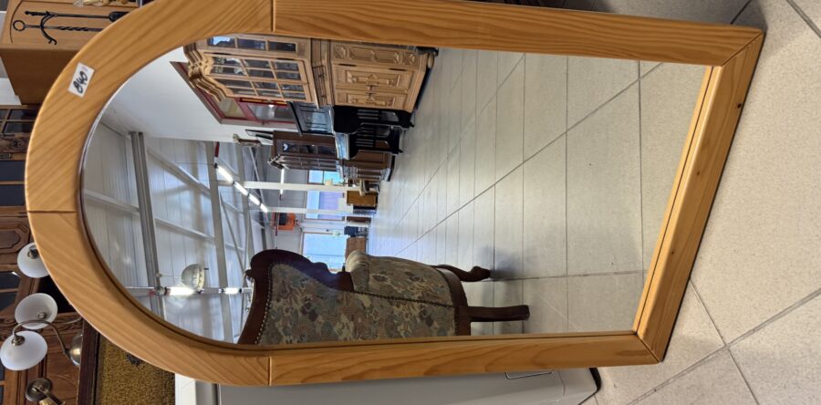 943 zrcadlo v borovicovém rámu 100x60cm za 840kč