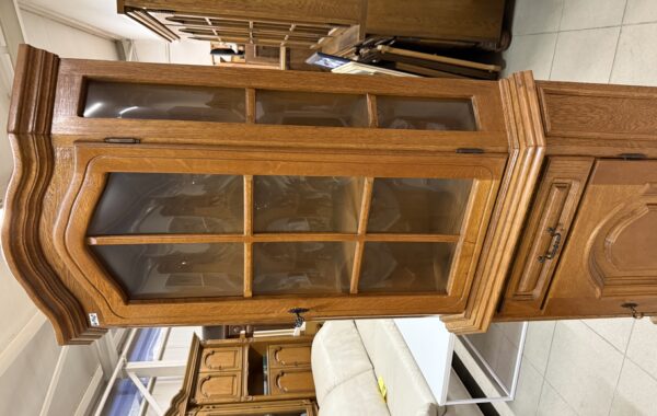 957 rohová dvoudílná dubová komoda 50x50x181cm za 4940Kč