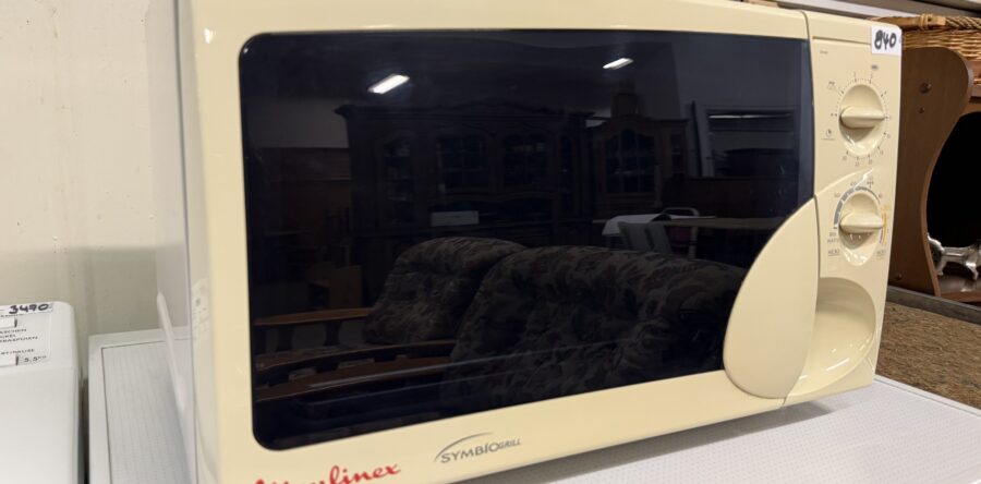 990 Moulinex – mikrovlnná trouba s mechanickým ovládáním 45x32x28cm za 840Kč