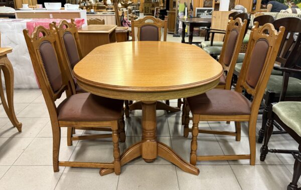 105 dubový rozkl.stůl 160x100x75cm a šest čalouněných dubových židlí za 8960Kč