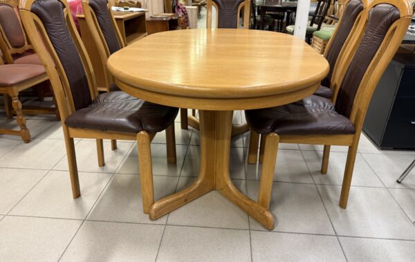 107 rozkládací dubový stůl 150x97x75c,.,po rozl.240x97cm a 6xdubová kožená židle za 9780Kč