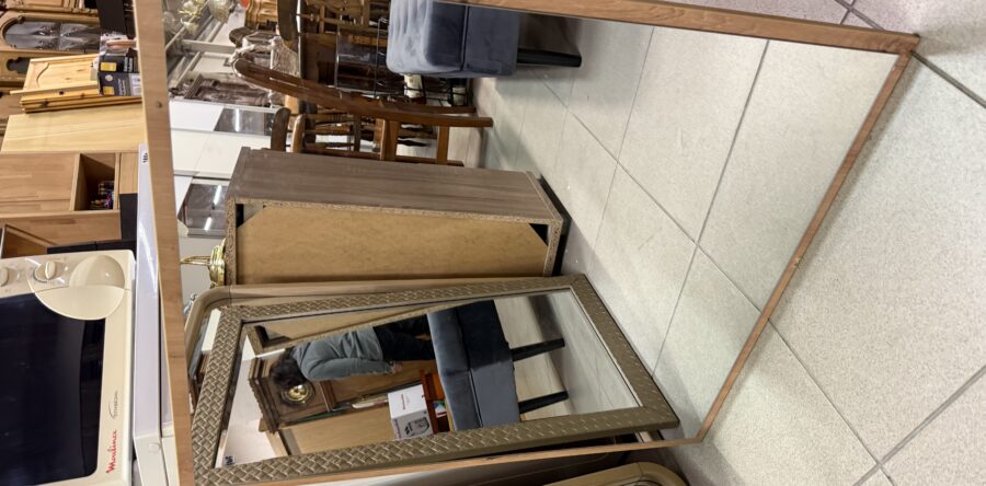 139 zrcadlo na desce sonomo 70x80cm za 840Kč