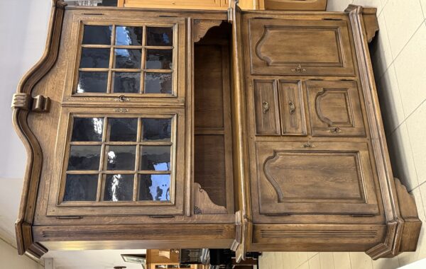 210 vysoký zdobený Belgický dubový příborník   172x50x228cm za 12470Kč