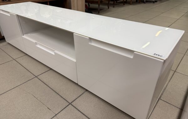 208 nízká tv komoda v bílém lesku 170x40x40cm za 2440Kč