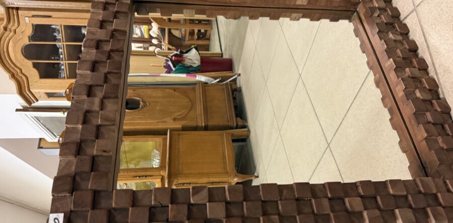 219 zrcadlo v dubovém rámu 65x75cm za 1240Kč