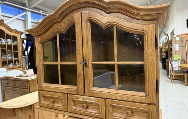 234 závěsná dubová prosklená skříňka se šuplíčky 96x33x75cm za 2450Kč