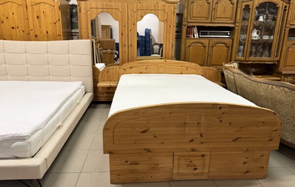 236 borovicová ,,mládenecká” ložnice s postelí 140cm za 15480Kč