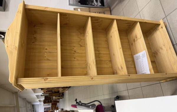 244 nový regál – knihovnička z masívu 75x28x180cm za 2190Kč