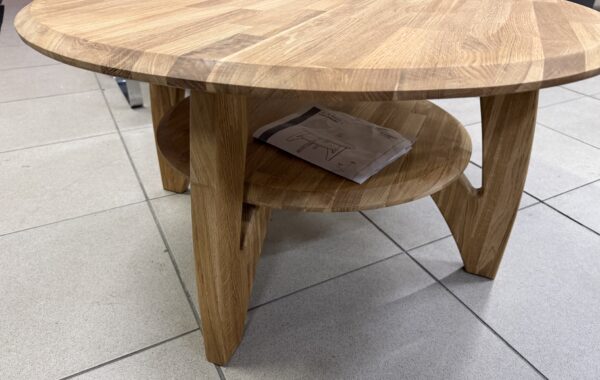 245 nový stolek z dubového masívu průměru 83cm,v45cm za 2380Kč
