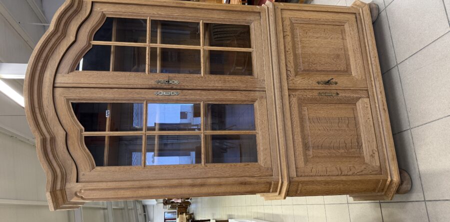 341 dubový dvoudílný příborník – komplet masív bez laku- jen s voskováním 130x50x210cm za 8870Kč