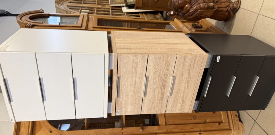 257 nové tříšuplíkové komodky ve třech odstínech 46x42x60cm vysoké po 1740Kč