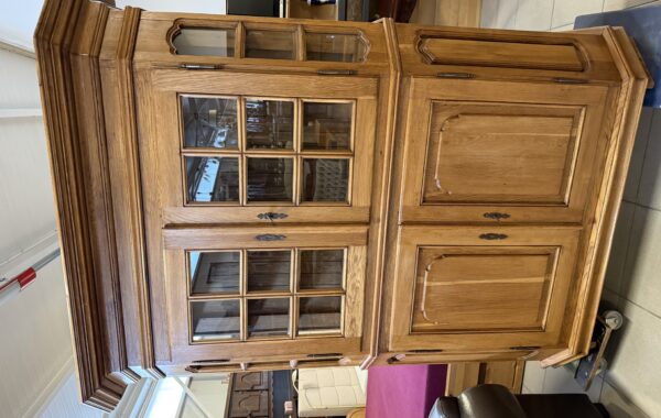 408 dvoudílný dubový dressoar světlý dub 165x65x195cm za 8960Kč