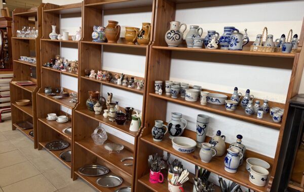 357 IKEA Leksvik – borovicové regály- knihovny  93x32x198cm ,kus za 2480Kč