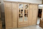 472 šestidveřová skříň z Andorské borovice-komplet z masívu 320x65x220cm za 12470Kč