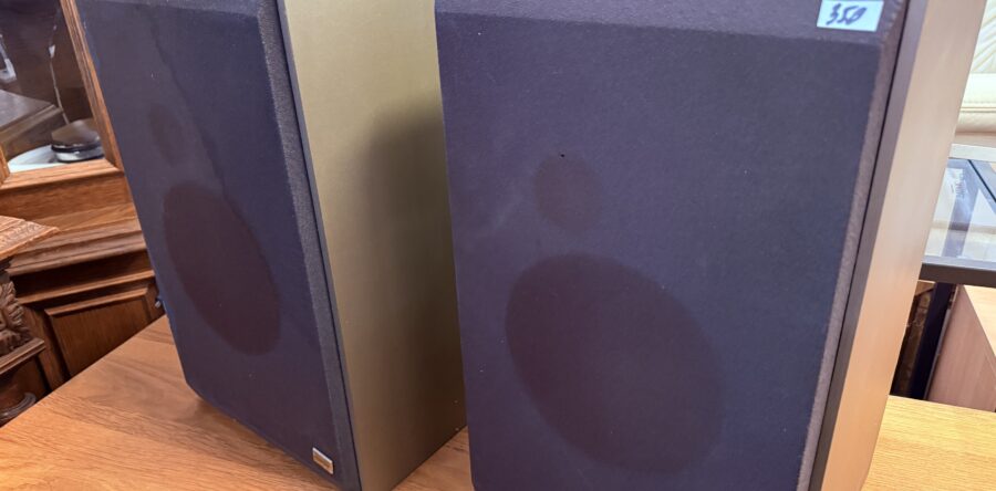 475 dvakrát repro Minerva  28x25x47cm za pár 700Kč