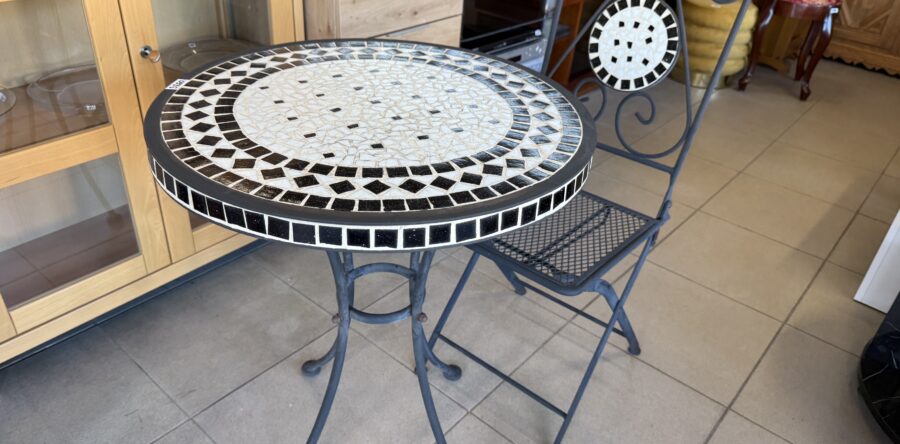 489 kovový venkovní set -stůl s mozaikou prům.60cm a dvě skládací kovové židle za 3260Kč