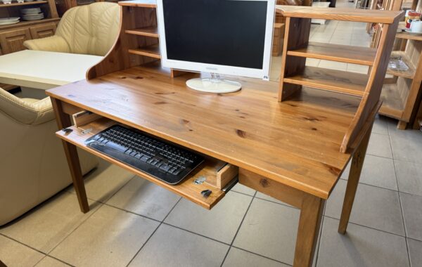 616 borovicový psací stolek s policí  130x108x73cm za 1940Kč