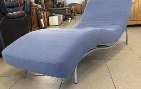 745 designová modrá sofá -materiál mikroplyš 180x70cm za 2980Kč