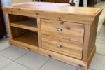 840 televizní borovicový stůl-komoda z masívu 147x55x68cm za 2970Kč